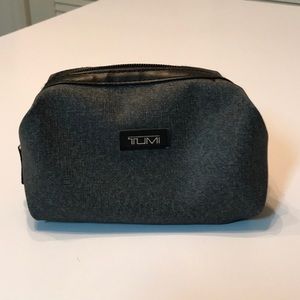 Small Tumi by Delta vinyl travel case - makeup or shave kit bag - grey